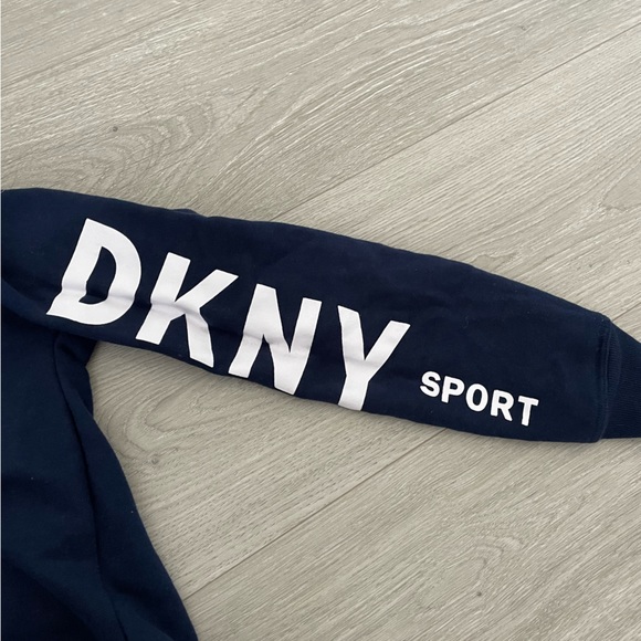 Canucks DKNY Cropped Hoodie - Picture 2 of 5